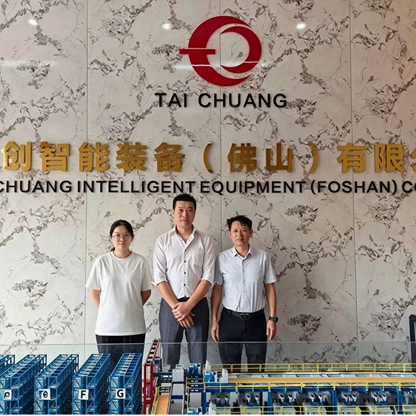 Pelanggan Jepun Melawat Taichuang untuk Menilai Mesin Penoreh Kacang